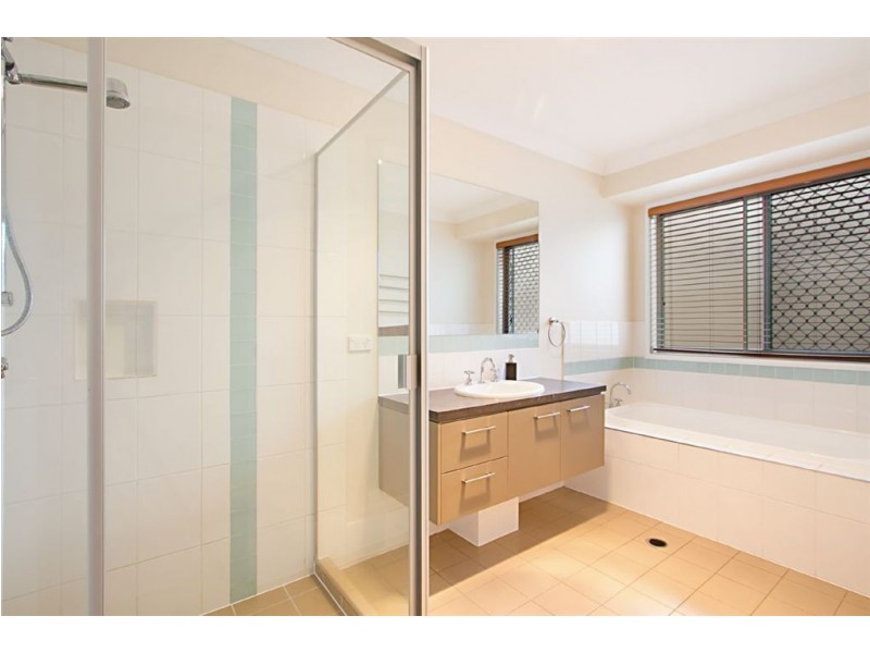 12 Aqua Court, Wakerley QLD 4154