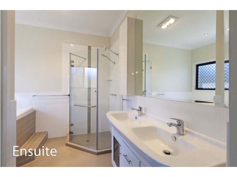4 Habitat Drive, Wakerley QLD 4154