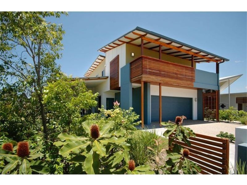 8 Habitat Drive, Wakerley QLD 4154