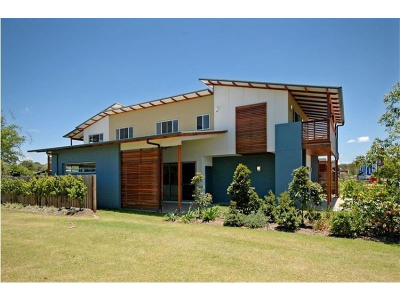 8 Habitat Drive, Wakerley QLD 4154