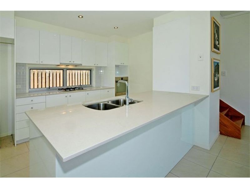 8 Habitat Drive, Wakerley QLD 4154