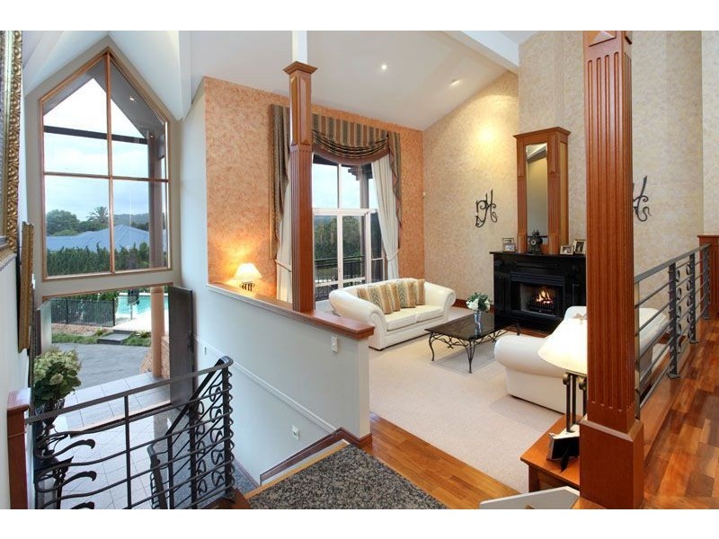 30 Corniche Place, Brookfield QLD 4069