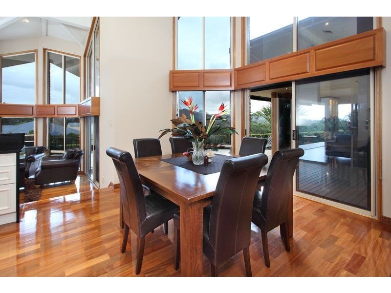 30 Corniche Place, Brookfield QLD 4069