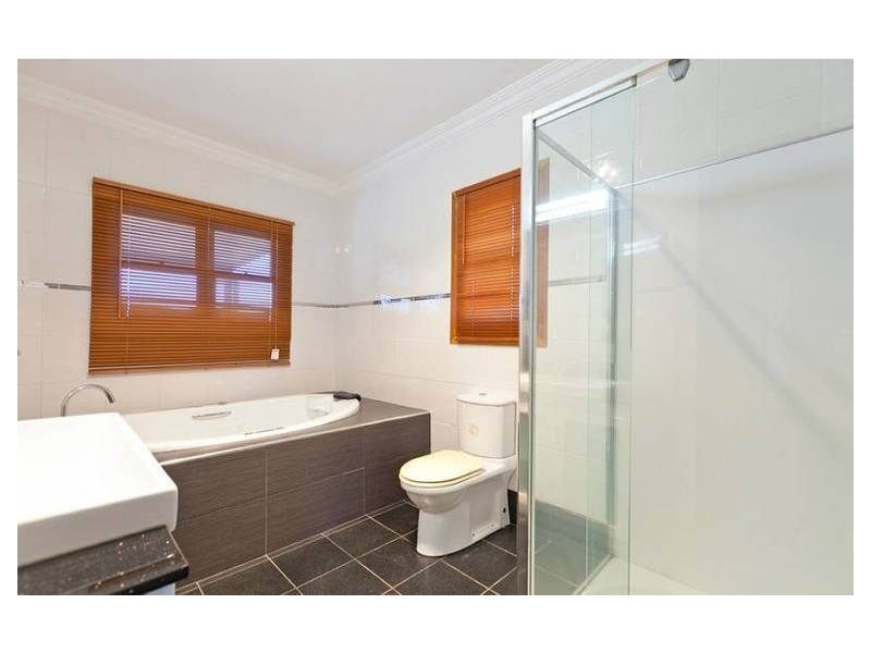 76 Ryder Street, Wynnum QLD 4178