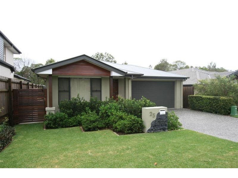 25 Worchester Crescent, Wakerley QLD 4154