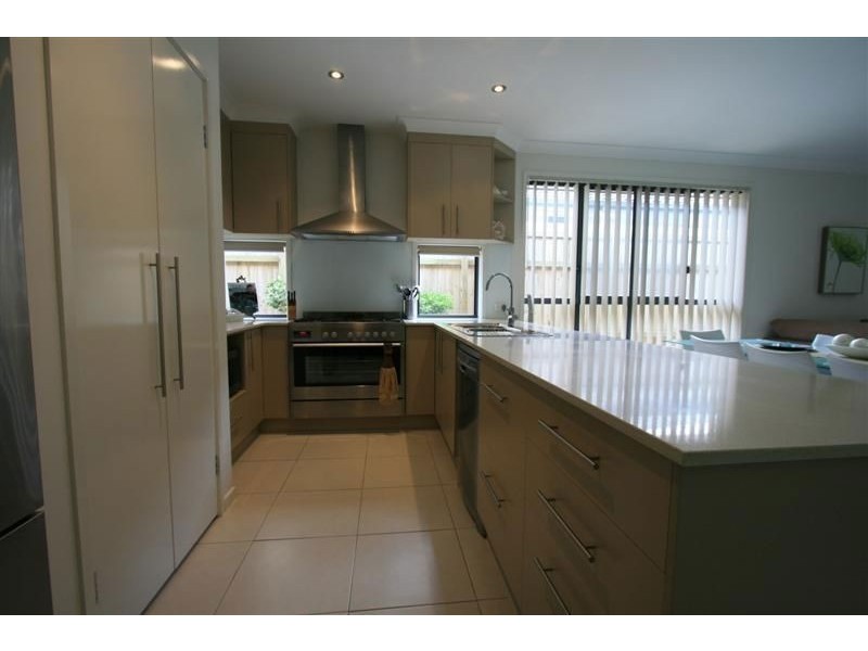 25 Worchester Crescent, Wakerley QLD 4154