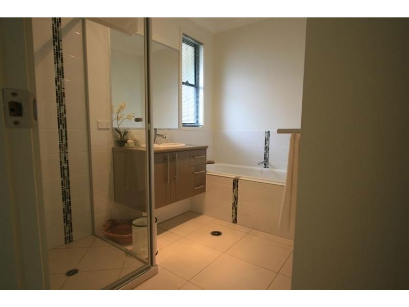 25 Worchester Crescent, Wakerley QLD 4154