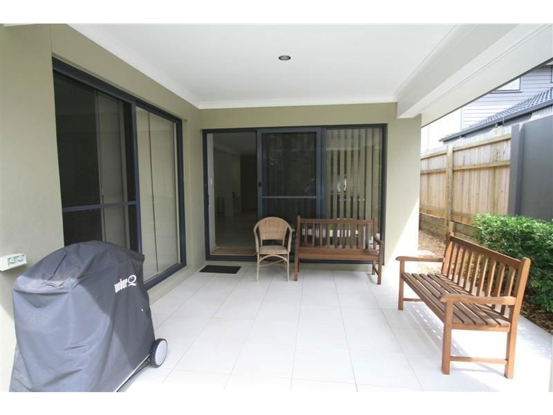 25 Worchester Crescent, Wakerley QLD 4154