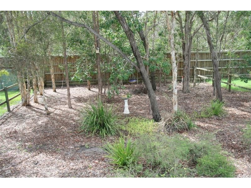 25 Worchester Crescent, Wakerley QLD 4154