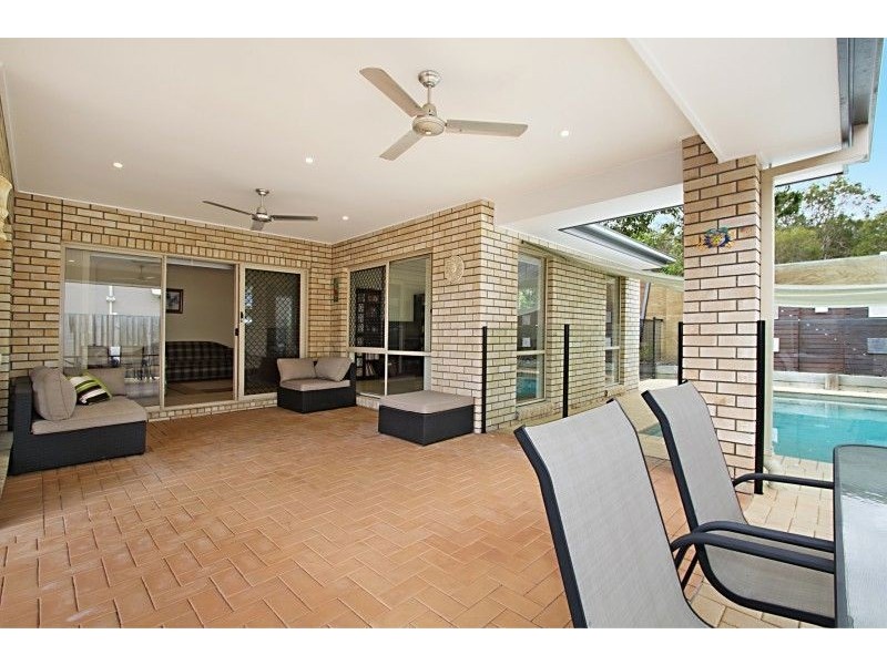 9 Red Gum Crescent, Wakerley QLD 4154