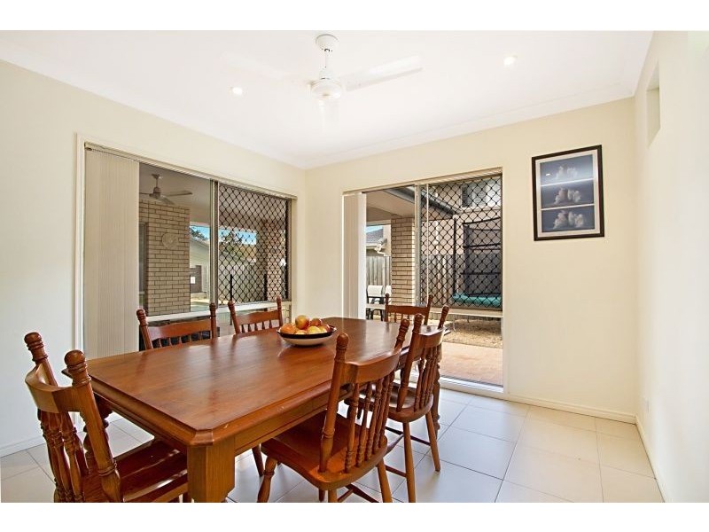 9 Red Gum Crescent, Wakerley QLD 4154