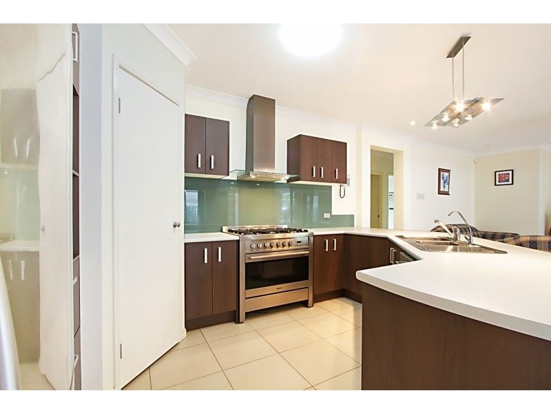 9 Red Gum Crescent, Wakerley QLD 4154