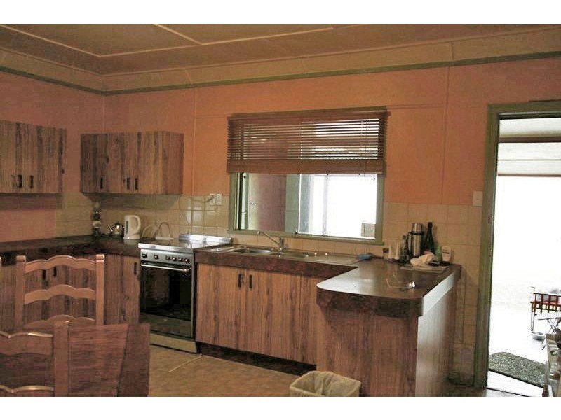 106 Hindes Street, Lota QLD 4179