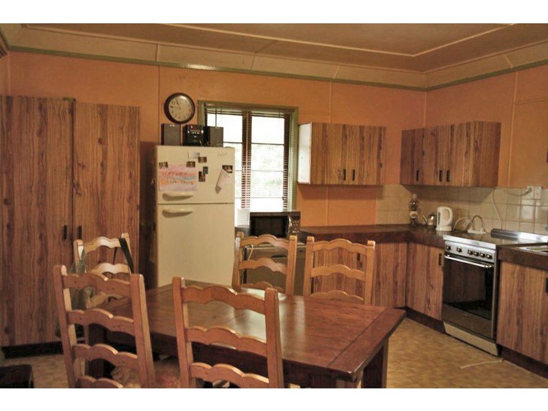 106 Hindes Street, Lota QLD 4179