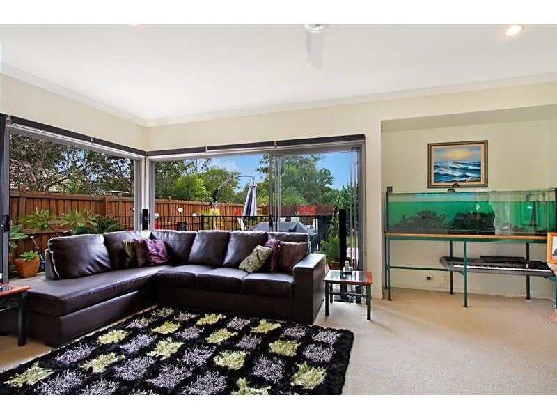 18 Hawksbury Crescent, Wakerley QLD 4154