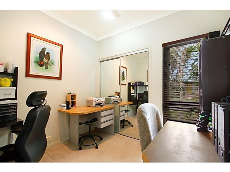 18 Hawksbury Crescent, Wakerley QLD 4154