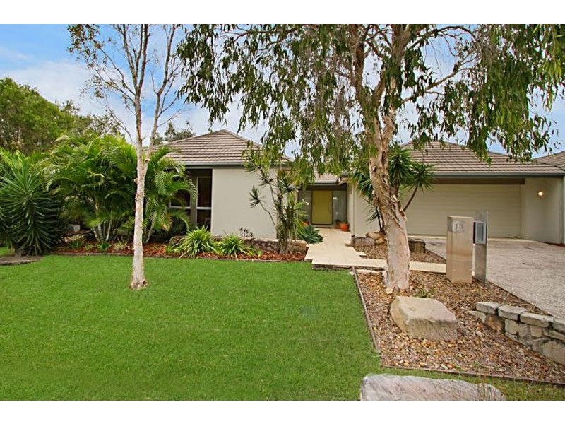 18 Hawksbury Crescent, Wakerley QLD 4154