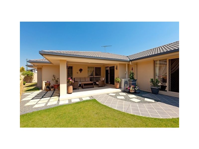 4 Jessielea Street, Wynnum West QLD 4178
