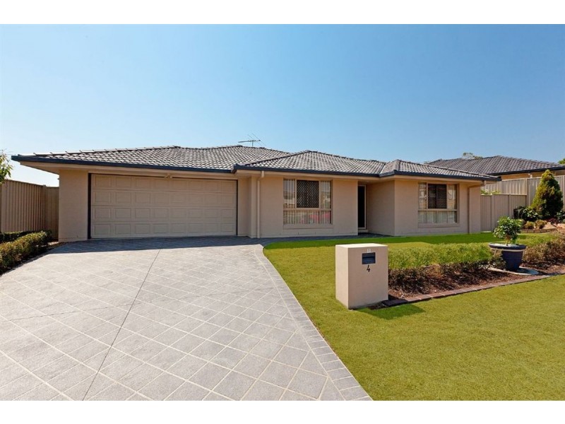 4 Jessielea Street, Wynnum West QLD 4178