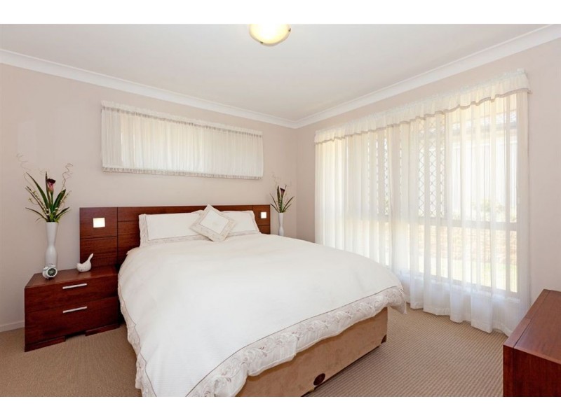 4 Jessielea Street, Wynnum West QLD 4178