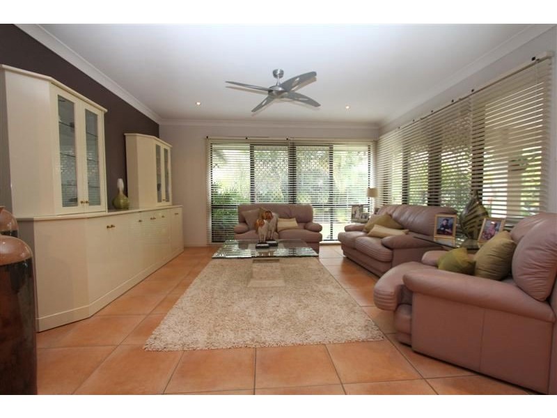 15 Charles Place, Manly West QLD 4179