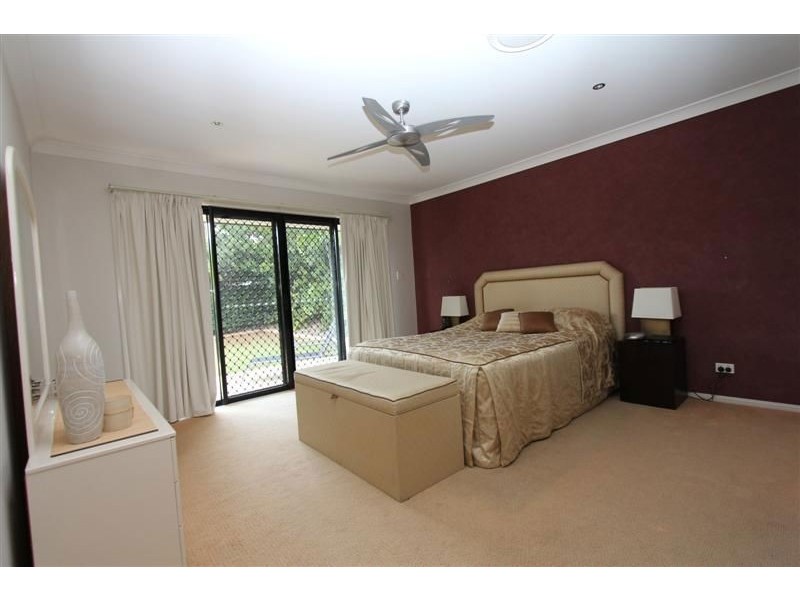 15 Charles Place, Manly West QLD 4179