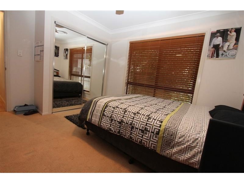 15 Charles Place, Manly West QLD 4179