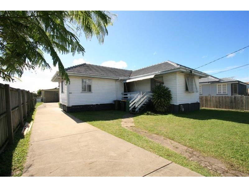 100 Whites Road, Manly West QLD 4179