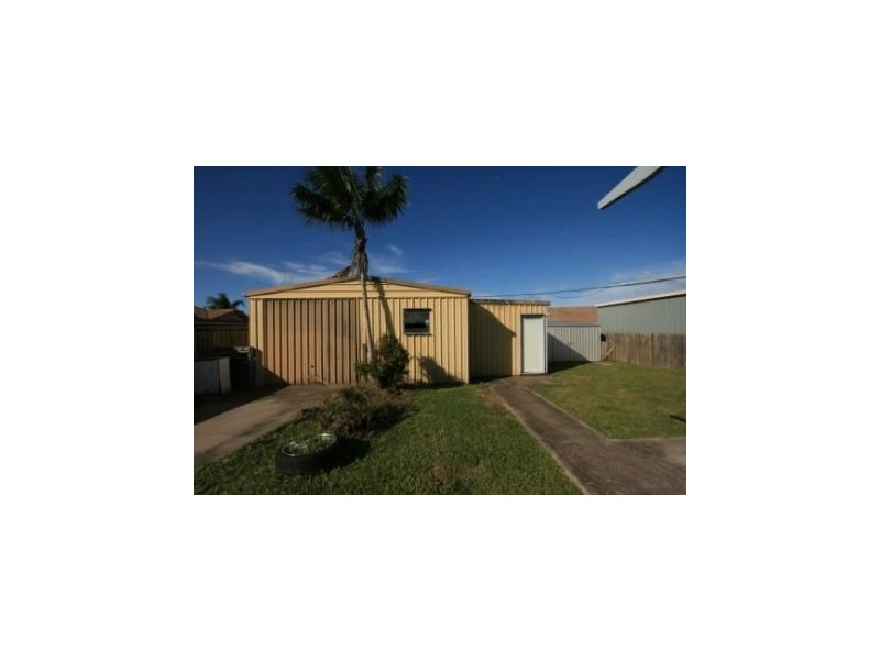 100 Whites Road, Manly West QLD 4179