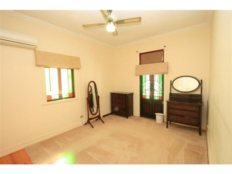 30 Strawberry Road, Manly West QLD 4179