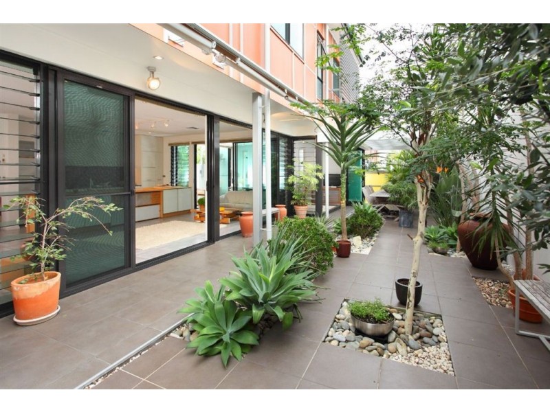 6 Ebb Court, Bulimba QLD 4171