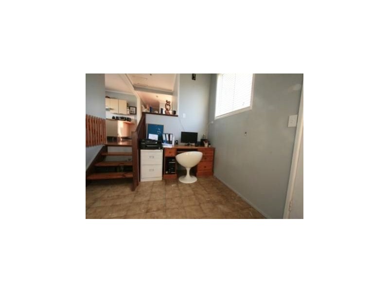 100 Whites Road, Manly West QLD 4179