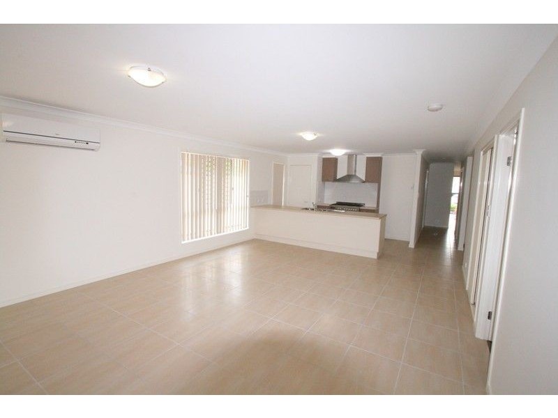 11 Bailey Street, Wakerley QLD 4154