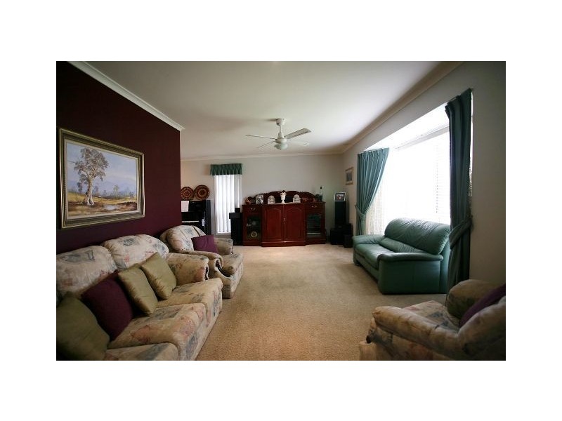 15 St Helena Place, Tingalpa QLD 4173