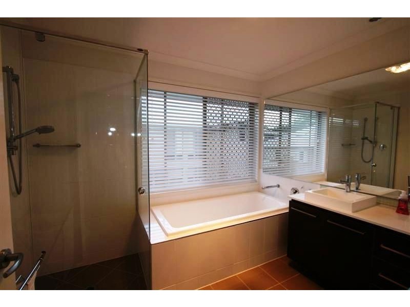 48 Feathertail Place, Wakerley QLD 4154