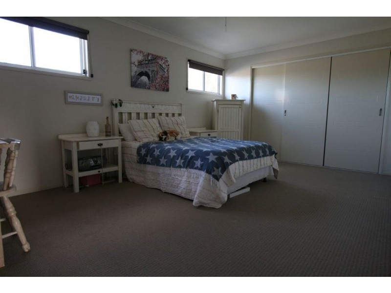 15 Tall Trees Cct, Wakerley QLD 4154