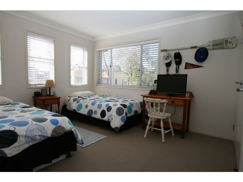15 Tall Trees Cct, Wakerley QLD 4154