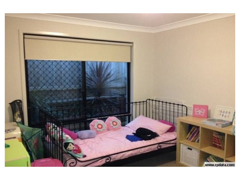 8 Peregian Close, Manly West QLD 4179