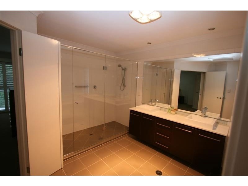 48 Feathertail, Wakerley QLD 4154