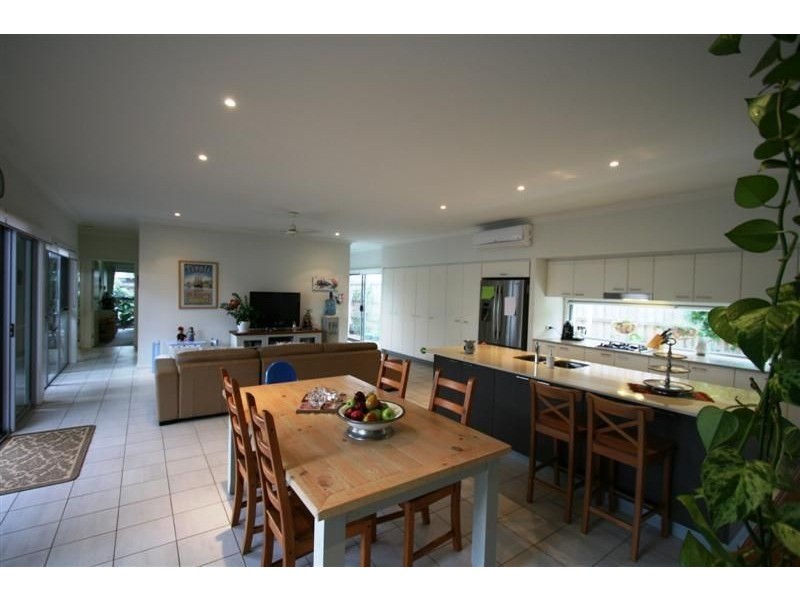 19 Margaret Crescent, Wakerley QLD 4154