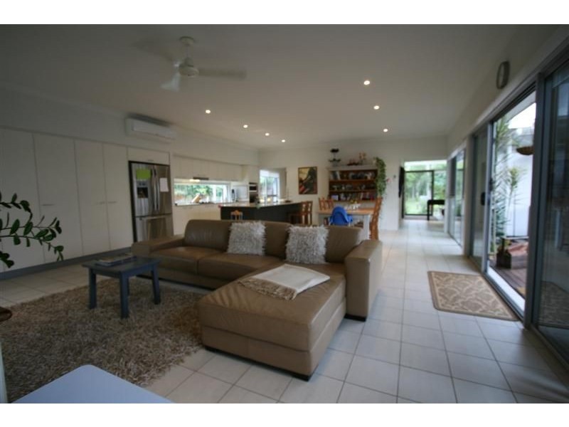 19 Margaret Crescent, Wakerley QLD 4154