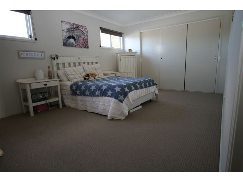 15 Tall Trees Cct, Wakerley QLD 4154