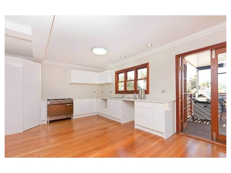 76 Ryder Street, Wynnum QLD 4178