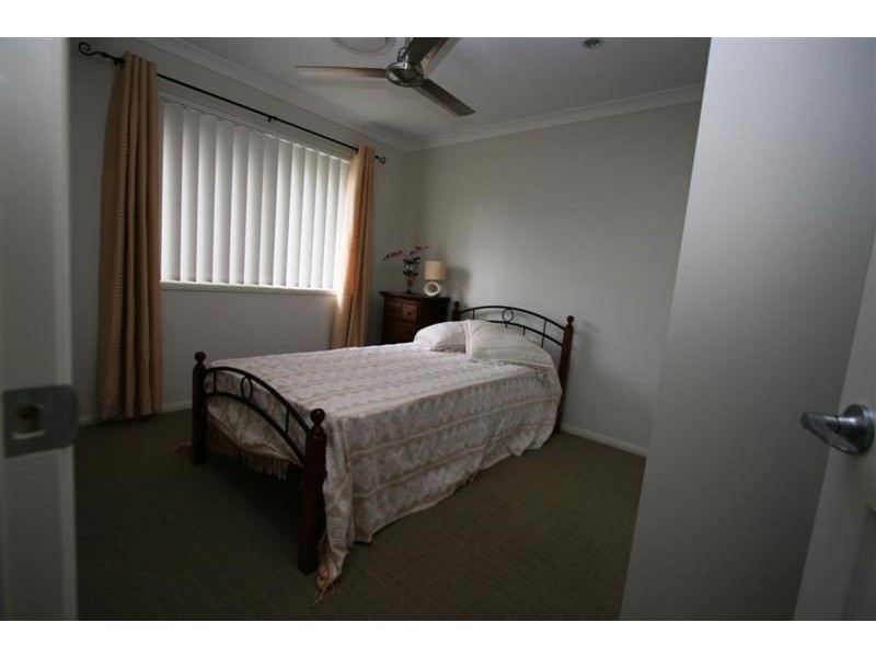 19 Parkgrove Street, Birkdale QLD 4159