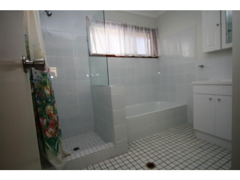 31 Gatling Road, Cannon Hill QLD 4170