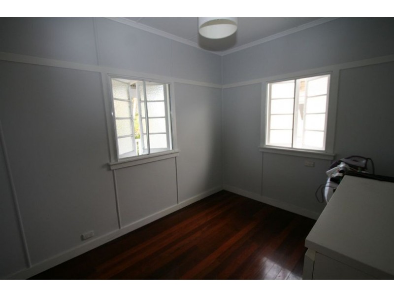 30 Mackenzie Street, Manly West QLD 4179