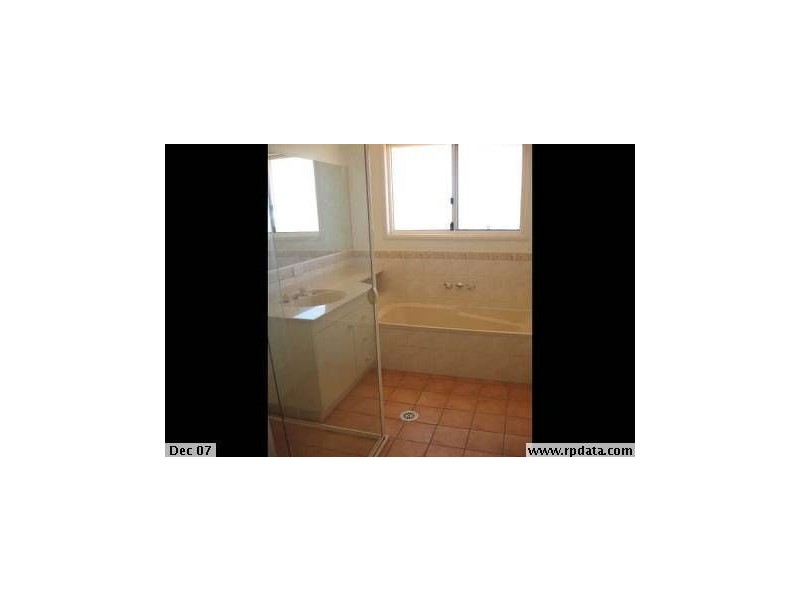 61 Kirra Place, Carindale QLD 4152