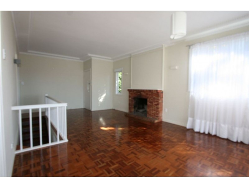 110 Oceana Tce, Manly QLD 4179