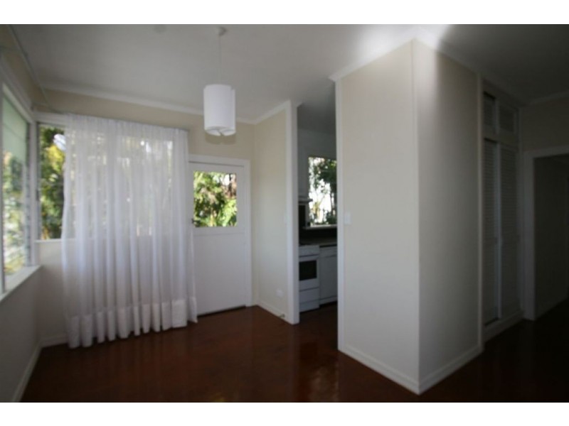 110 Oceana Tce, Manly QLD 4179