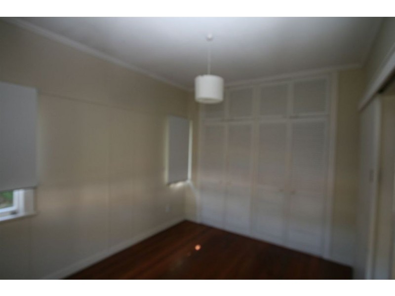 110 Oceana Tce, Manly QLD 4179